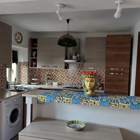 Apartment Al Teatro Antico & House